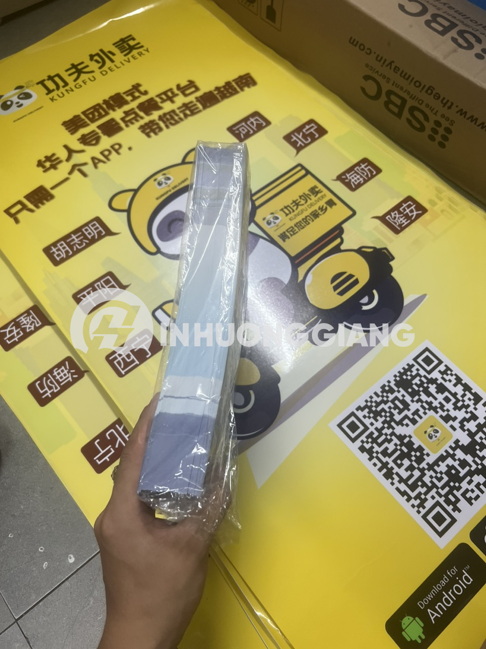 Poster sau in và đóng gói thành phẩm